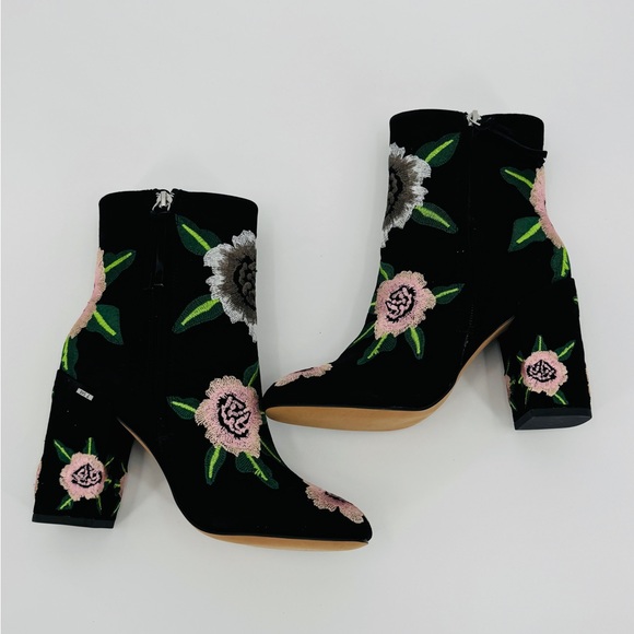 Rebecca Minkoff Bryce Embroidered Floral‎ Suede Boots Size 7 - Picture 7 of 14